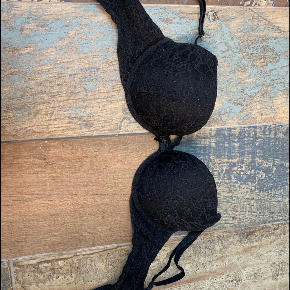 Size 34D VS bra